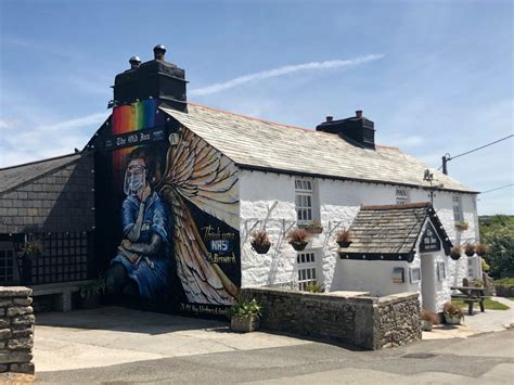 THE OLD INN .